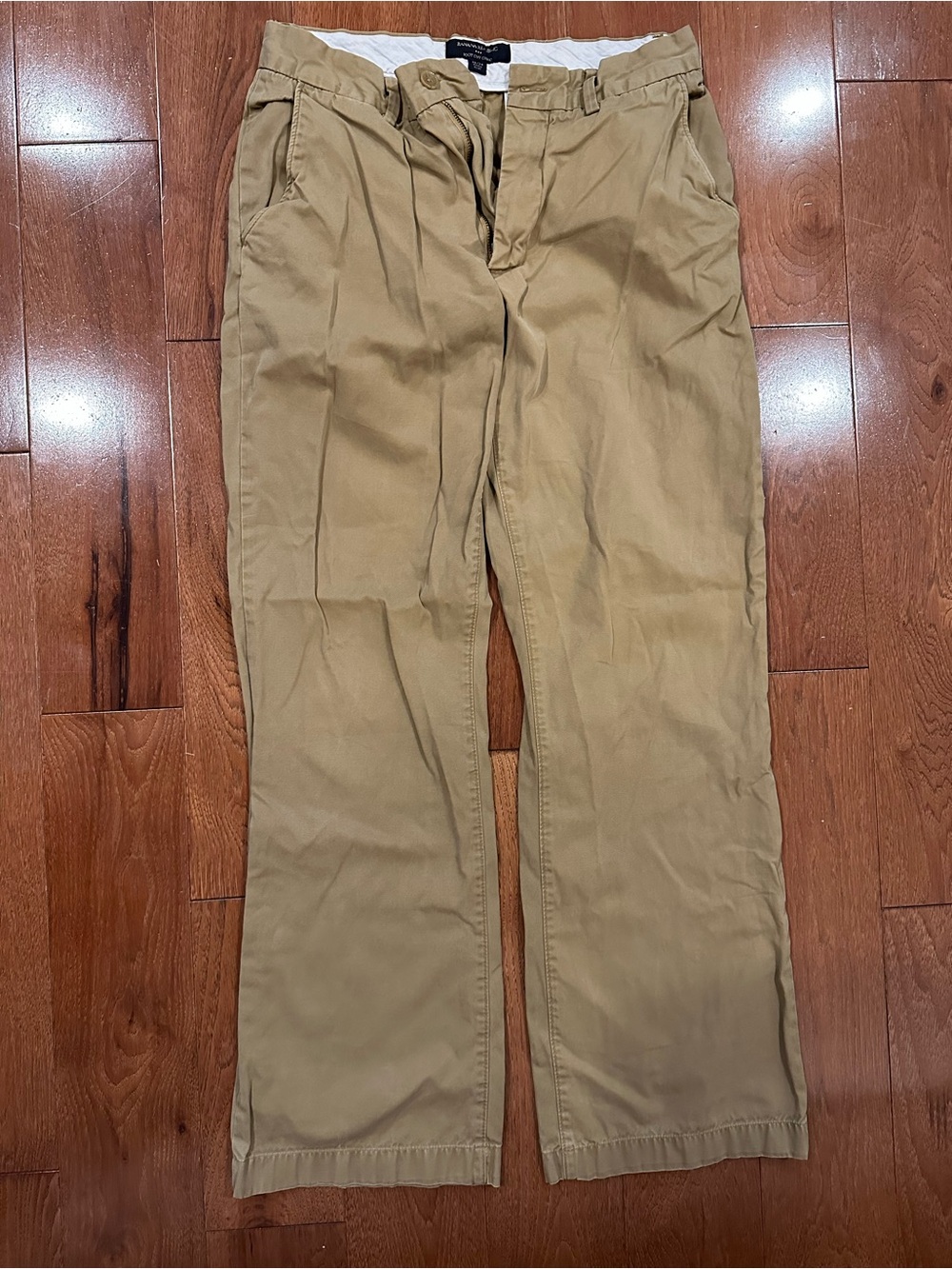 Banana Republic 32x34 Boot Cut Chino Pants